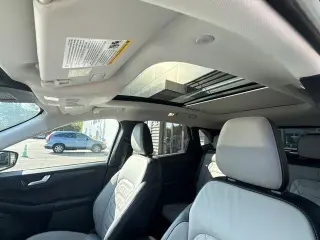 Ford Escape 2023 AWD Platinum 4dr SUV