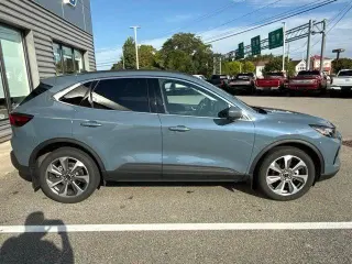 Ford Escape 2023 AWD Platinum 4dr SUV
