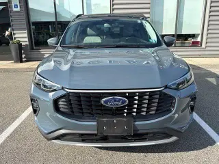 Ford Escape 2023 AWD Platinum 4dr SUV