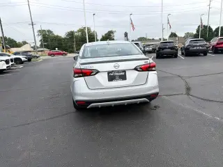 Nissan Versa 2024 SR Sedán de 4 puertas