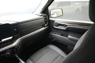 Chevrolet Silverado 1500 2025 4x2 RST 4dr Cabina de Tripulacion 5.8 ft. CB