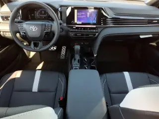 Toyota Camry 2026 SE 4dr Sedán
