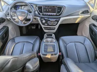 Chrysler Pacifica Plug-In Hybrid 2023 Touring L 4dr Mini-Van