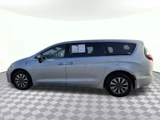 Chrysler Pacifica Plug-In Hybrid 2023 Touring L 4dr Mini-Van