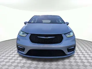 Chrysler Pacifica Plug-In Hybrid 2023 Touring L 4dr Mini-Van