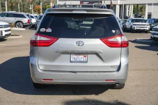 Toyota Sienna 2015 XLE 7 pasajeros Asiento Auto Access 4 puertas Minivan