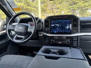 Ford F-150 2023 4x4 XLT 4dr SuperCrew 5.5 ft. SB