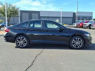 Volkswagen Jetta 2025 Sport 4dr Sedán