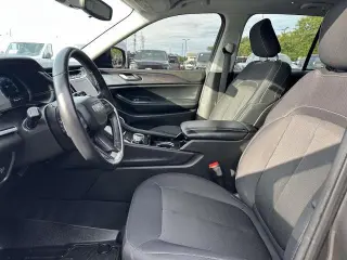 Jeep Grand Cherokee 2022 4x4 Laredo 4dr SUV (lanzamiento a mediado de año)