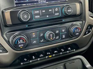 GMC Sierra 1500 2018 4x4 Denali 4p Cab Camión de Carga 6.5 ft. PB