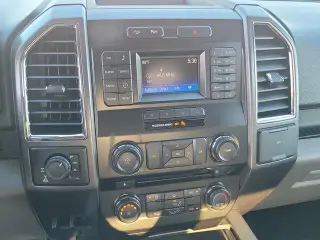 Ford F-150 2015 4x4 XLT 4dr SuperCrew 5.5 ft. SB