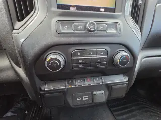 Chevrolet Silverado 1500 Limited 2022 4x4 Custom 4dr Crew Cab 5.8 ft. SB