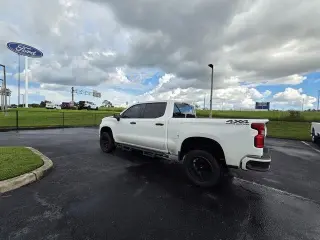 Chevrolet Silverado 1500 Limited 2022 4x4 Custom 4dr Crew Cab 5.8 ft. SB