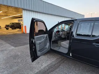 Nissan Frontier 2016 4x2 SV 4dr Crew Cab 5 ft. SB Pickup 5A