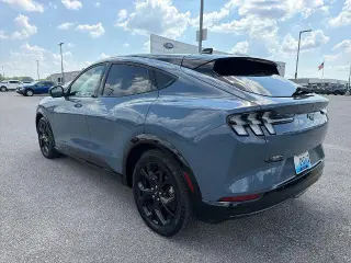 Ford Mustang Mach-E 2023 Premium 4dr SUV