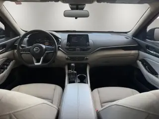 Nissan Altima 2021 2.5 SV 4dr Sedán