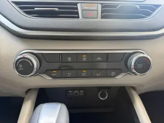 Nissan Altima 2021 2.5 SV 4dr Sedán
