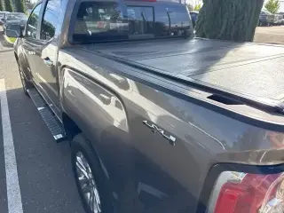 GMC Canyon 2016 4x4 SLT 4dr Crew Cab 5 ft. SB