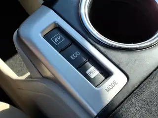 Toyota Prius v 2013 Two 4dr Wagon