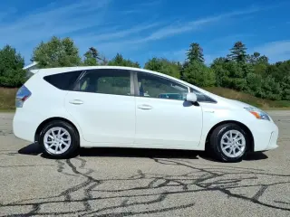 Toyota Prius v 2013 Two 4dr Wagon