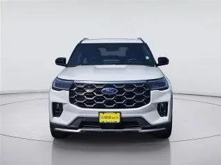 Ford Explorer 2025 Platinum SUV de 4 puertas