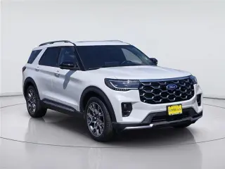 Ford Explorer 2025 Platinum SUV de 4 puertas