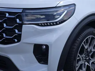 Ford Explorer 2025 Platinum SUV de 4 puertas