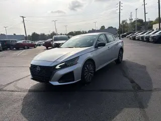 Nissan Altima 2026 AWD 2.5 SV 4dr Sed n