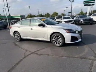 Nissan Altima 2026 AWD 2.5 SV 4dr Sed n