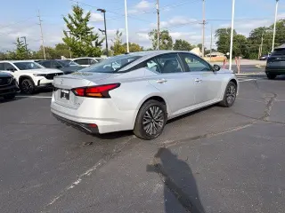 Nissan Altima 2026 AWD 2.5 SV 4dr Sed n