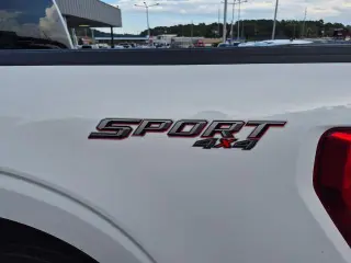 Ford F-150 2023 4x4 XLT 4p SuperCrew 6.5 ft. SB