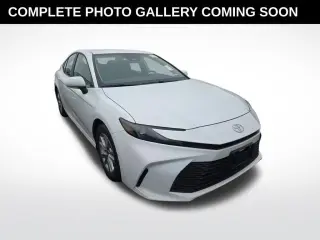 Toyota Camry 2025 SE 4dr Sedan