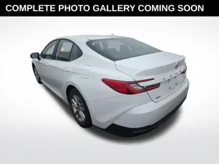 Toyota Camry 2025 SE 4dr Sedan