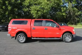 Ford F-150 2012 4x4 XLT 5p SuperCrew Estilo Side 5.5 ft. SB
