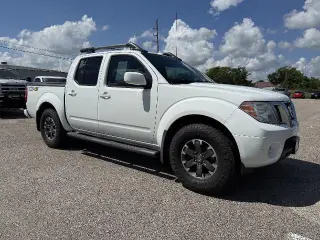 Nissan Frontier 2015 4x4 PRO-4X 4dr Crew Cab 5 ft. SB Pickup 6M