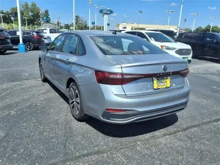 Volkswagen Jetta 2025 Sport 4p Sedán