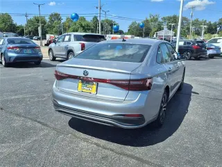 Volkswagen Jetta 2025 Sport 4p Sedán