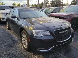 Chrysler 300 2017 Limited Sedán de 4 puertas