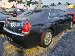 Chrysler 300 2017 Limited Sedán de 4 puertas