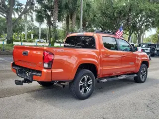 Toyota Tacoma 2018 4x2 TRD Sport 4dr Double Cab 5.0 ft SB