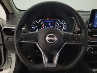 Nissan Altima 2025 2.5 SV 4dr Sedán