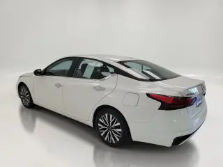 Nissan Altima 2025 2.5 SV 4dr Sedán