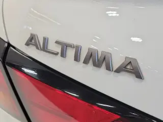 Nissan Altima 2025 2.5 SV 4dr Sedán