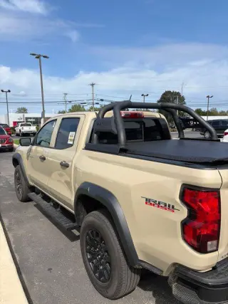 Chevrolet Colorado 2023 4x4 Trail Boss 4dr Crew Cab 5 ft. SB