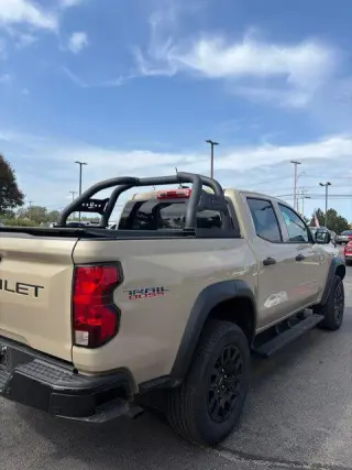Chevrolet Colorado 2023 4x4 Trail Boss 4dr Crew Cab 5 ft. SB