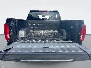 GMC Sierra 1500 2025 4x2 SLT 4dr Crew Cab 5.8 ft. CB