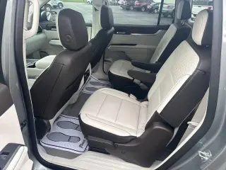 GMC Acadia 2025 Denali 4p SUV