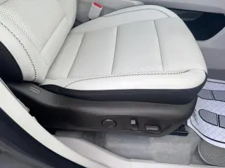GMC Acadia 2025 Denali 4p SUV
