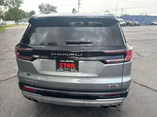 GMC Acadia 2025 Denali 4p SUV