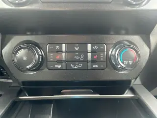 Ford F-150 2020 4x4 XLT 4p SuperCrew 5.5 pies CB